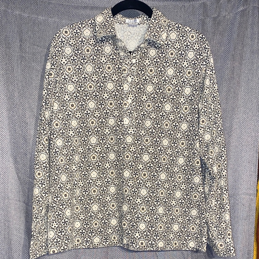 Chic Women's Button Down Shirt - Black and White Geometric Design